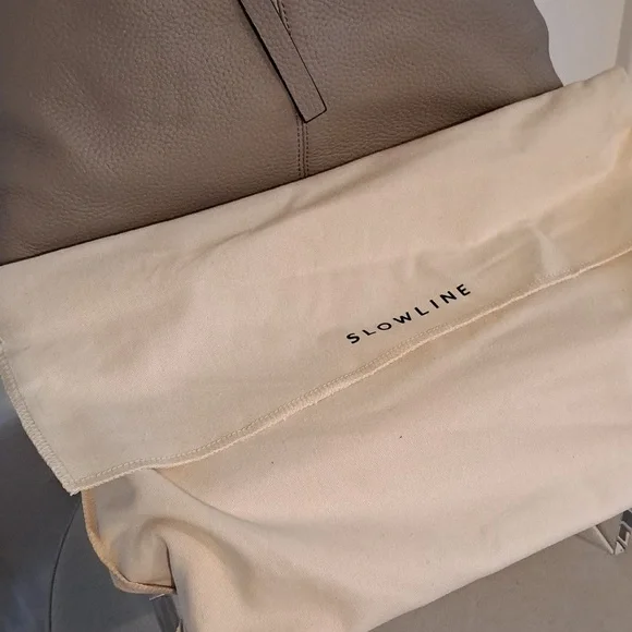 NWT Shoulder Hobo Bag (Taupe) - Slowline - Picture 7 of 10